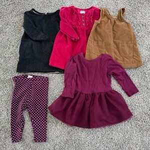 Girls Old Navy Bundle - 4 dresses, 1 pair leggings